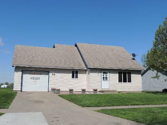 440 N Clark St, Pleasantville, IA 50225