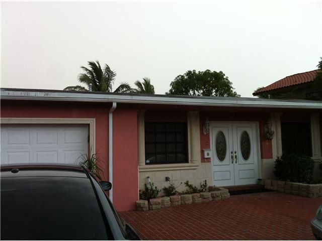 7991 NW 181 ST, Hialeah, FL 33015