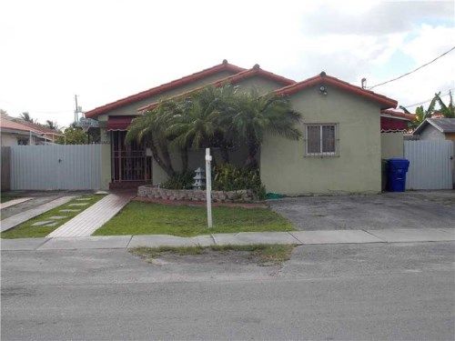 1662 NW 29 AV, Miami, FL 33125