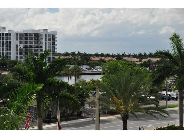 3001 S OCEAN DR # 429 E, Hollywood, FL 33019