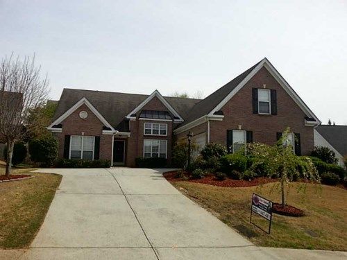 377 Canterbury Place Drive, Suwanee, GA 30024