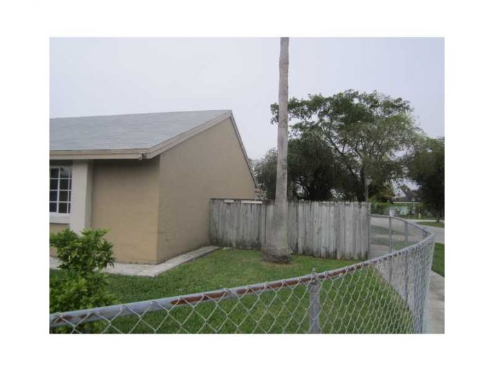 21012 SW 122 CT, Miami, FL 33177