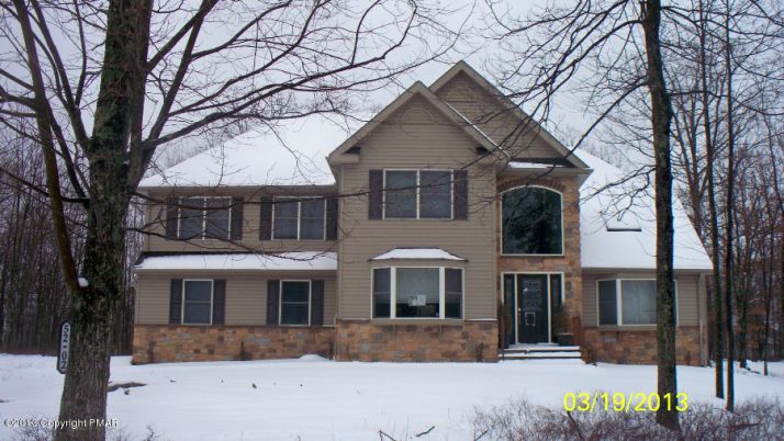 213 Bindale Rd Fka 52 The Glen Tamiment, Tamiment, PA 18371