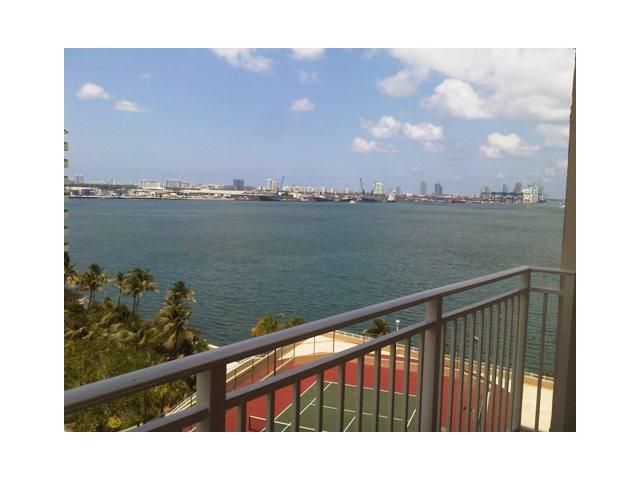 770 CLAUGHTON ISLAND DR # 1005, Miami, FL 33131