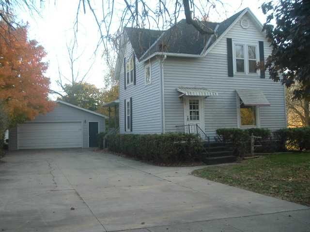 229 W 2nd St, Kanawha, IA 50447