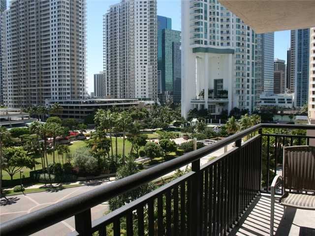 540 BRICKELL KEY DR # 809, Miami, FL 33131