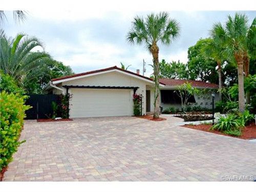 310 Madison CT, Fort Myers Beach, FL 33931