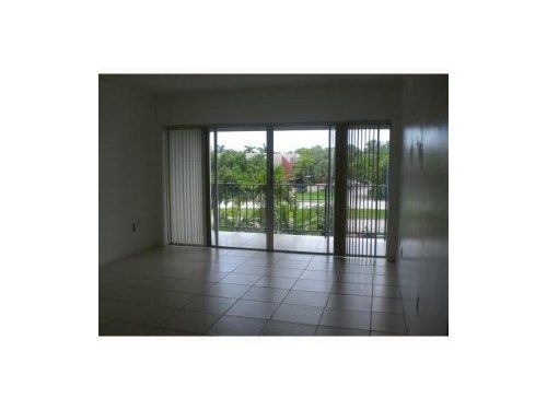 8775 PARK BL # 306, Miami, FL 33172