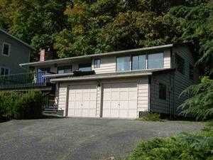 27545 Sandy Shores Dr Sw, Vashon, WA 98070