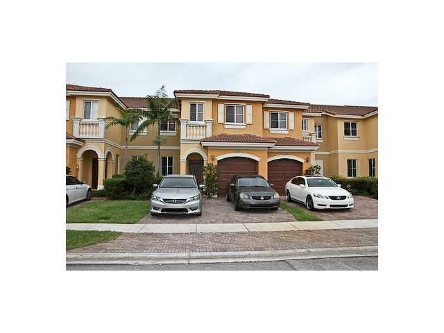 9025 SW 19TH ST, Hollywood, FL 33025