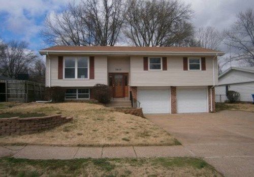 3615 Saint Catherine St, Florissant, MO 63033