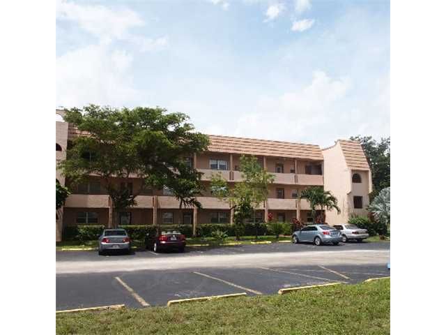 8101 Sunrise Lakes Dr N Apt 109, Fort Lauderdale, FL 33322