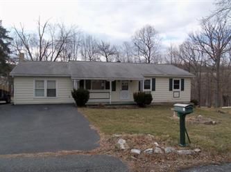 78 Spring Hill Rd, Hereford, PA 18056