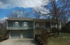 3809 SW Windemere Dr, Lees Summit, MO 64082