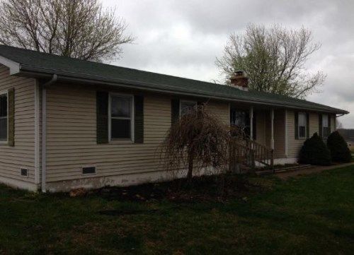 2585 Burnett Rd, Seymour, MO 65746