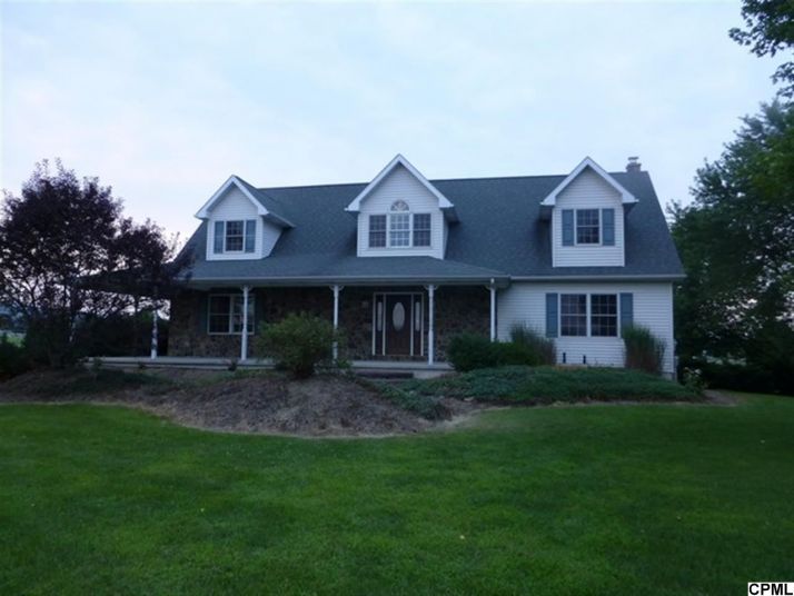 634 Manada Gap Rd, Grantville, PA 17028