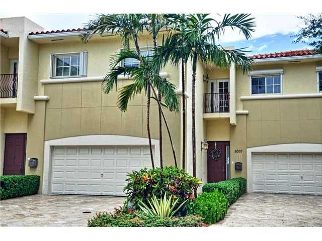 5005 NE LONDON WALK TE # 42, Miami, FL 33138