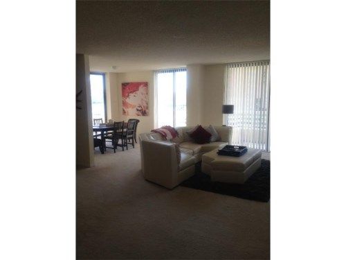 3300 NE 192 ST # 813, Miami, FL 33180