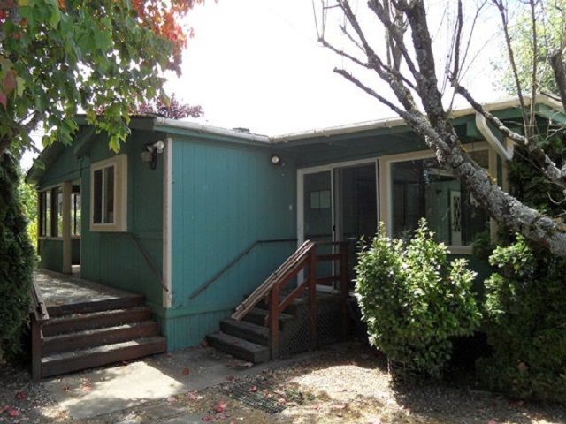 734 W First Street, Smith River, CA 95567