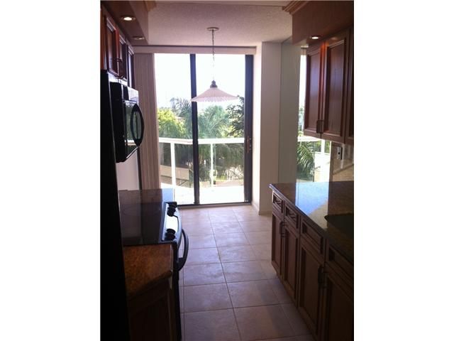 3610 YACHT CLUB DR # 401, Miami, FL 33180