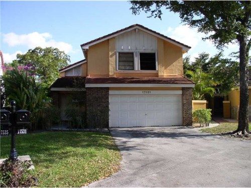 17531 NW 62 CT, Hialeah, FL 33015