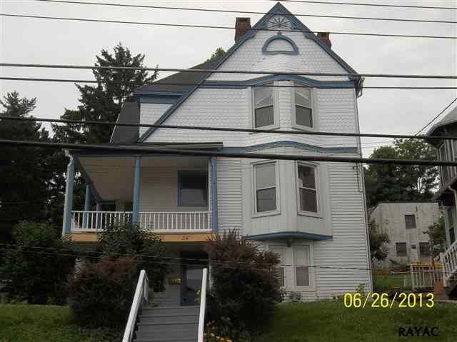 34 Hanover St, Glen Rock, PA 17327