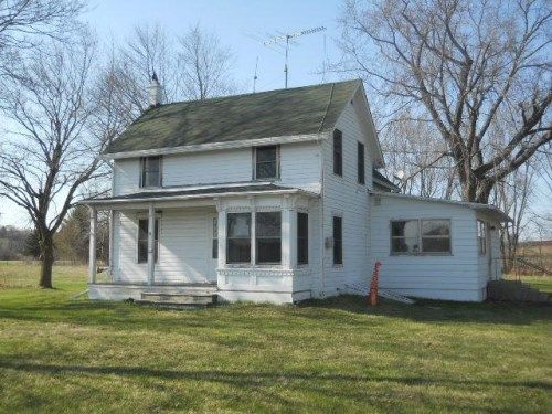 384 Aarback Rd, Edgerton, WI 53534