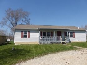 4710 W 107th Pl, Crown Point, IN 46307