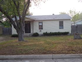 820 Clyde Street, Fort Worth, TX 76108