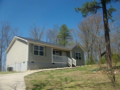 153 Crest Dr, Rocky Face, GA 30740