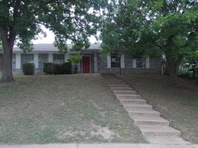 1703 Whitecliff Dr, Duncanville, TX 75137