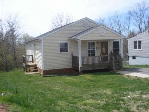 1106 Tolleys Ln, Lynchburg, VA 24502