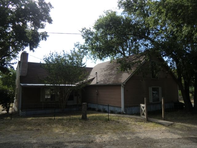 8581 Lakeshore Dr, Kemp, TX 75143