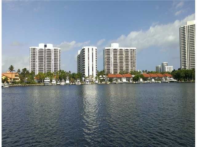 3598 YACHT CLUB DR # 803, Miami, FL 33180