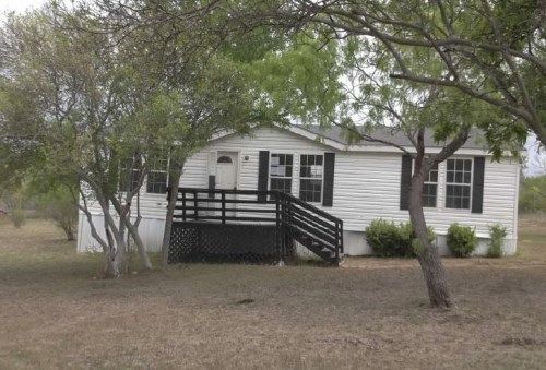 420 County Rd 3821, San Antonio, TX 78253