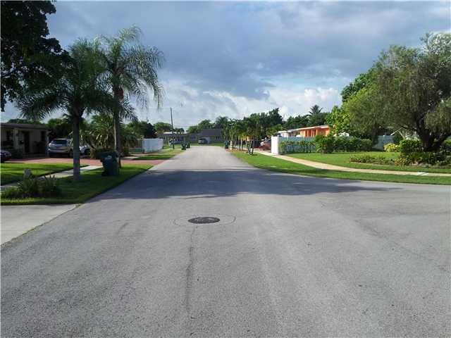 5825 SW 113 PL, Miami, FL 33173