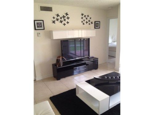 4867 97 PL # 333, Miami, FL 33178