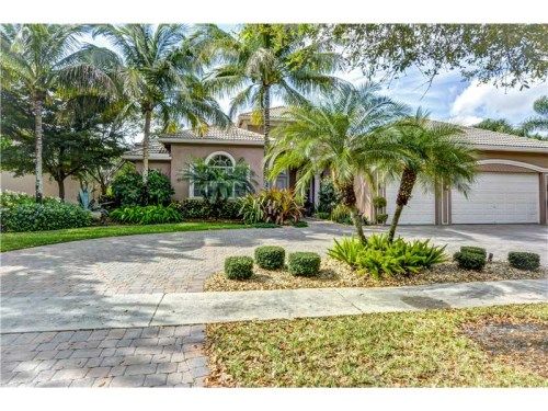 7080 NW 70 MNR, Pompano Beach, FL 33067