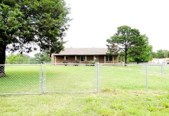 9210 Sunset Ln, Cedarville, AR 72932