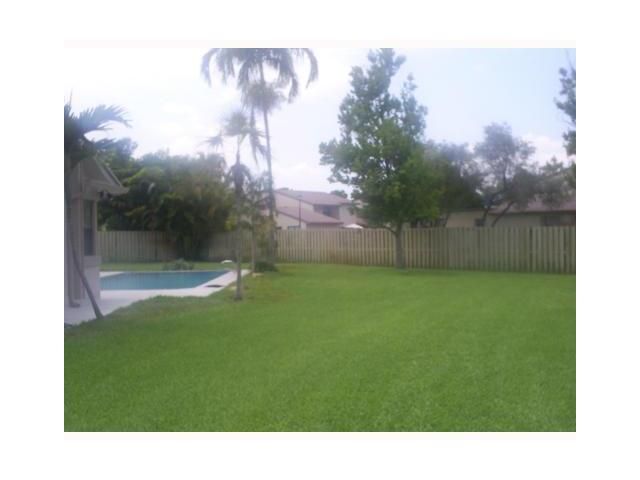 10424 SW 114 CT, Miami, FL 33176