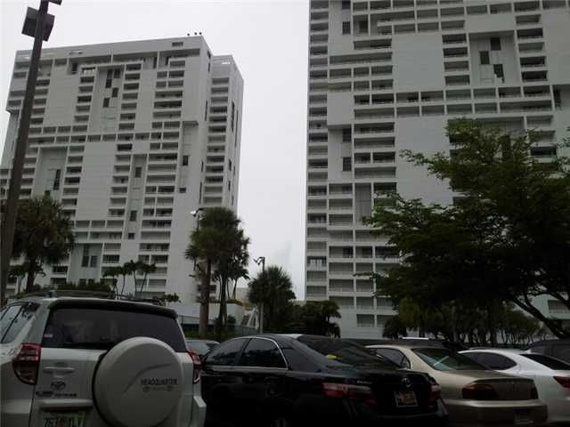 20355 NE 34 CT # 326, Miami, FL 33180