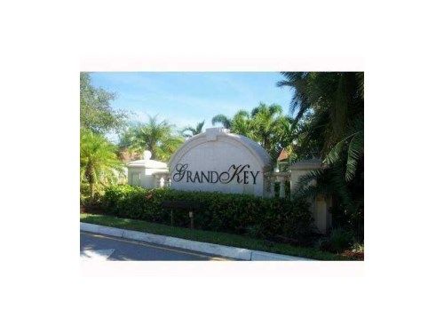 18724 SW 28 CT, Hollywood, FL 33029