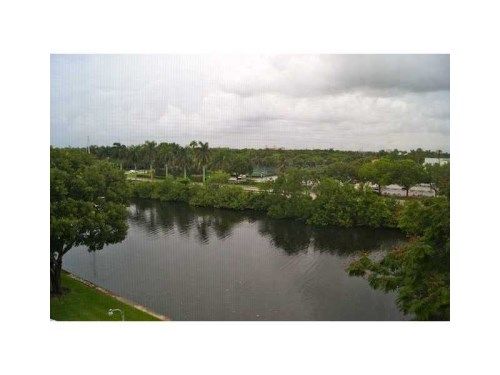 3401 N COUNTRY CLUB DR # 504, Miami, FL 33180