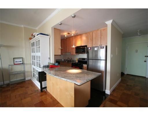 Whittier Place #17F, Boston, MA 02114