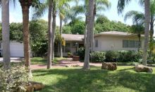 9525 SW 73 AV Miami, FL 33156