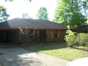 520 N Magnolia St, Mccomb, MS 39648