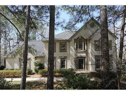 315 Lochland Circle, Roswell, GA 30075