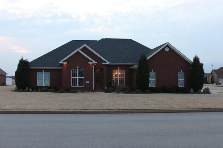 58 Julie Ann Dr, Muscle Shoals, AL 35661