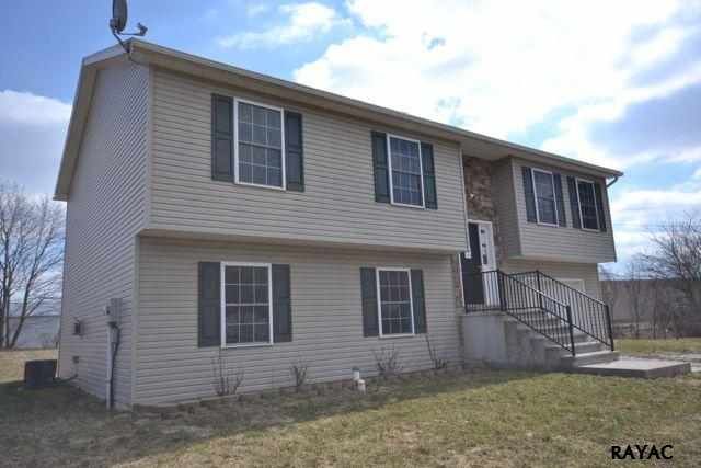 1943 Carrolls Tract Rd, Orrtanna, PA 17353