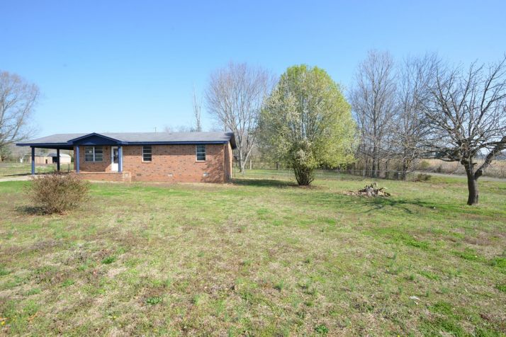 20 Bellevue St, Rogersville, AL 35652